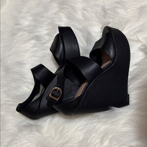Elegant Black Wedge Heels size 7.5